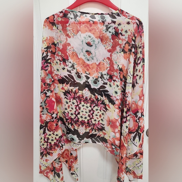 Boho Floral Poncho OS - Picture 1 of 1
